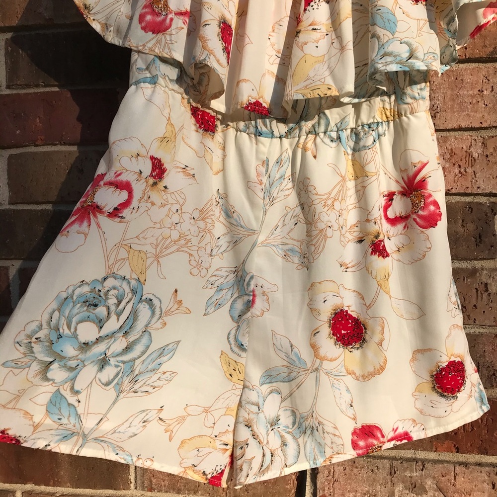 ❤️NWOT HAUTE ROGUE ROMPER SIZE MEDIUM❤️❤️ - Picture 2 of 4